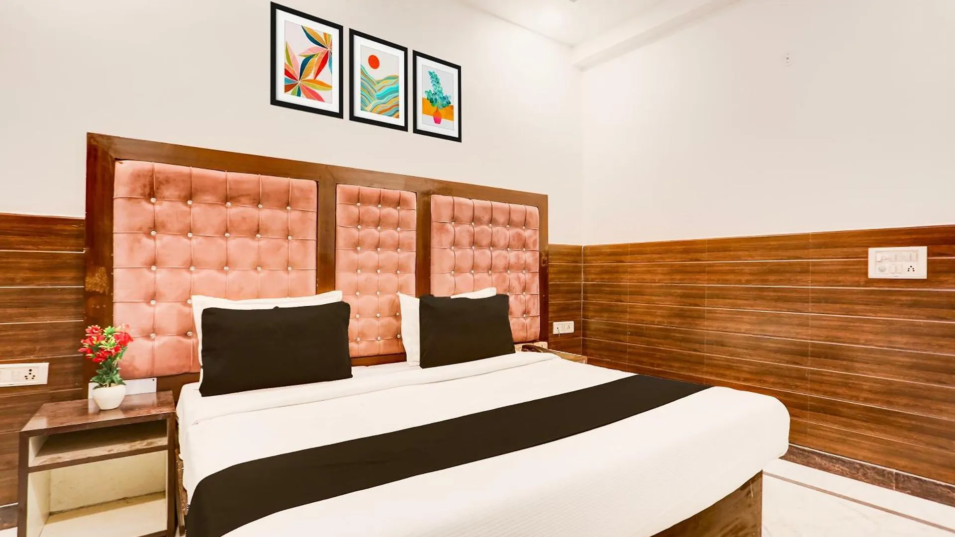 Collection O Mahipalpur Near Airport Formerly Jindal Palace New Delhi 0*,  India